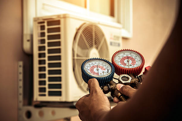 Professional Hvac Installation technician working in Sharon, MS